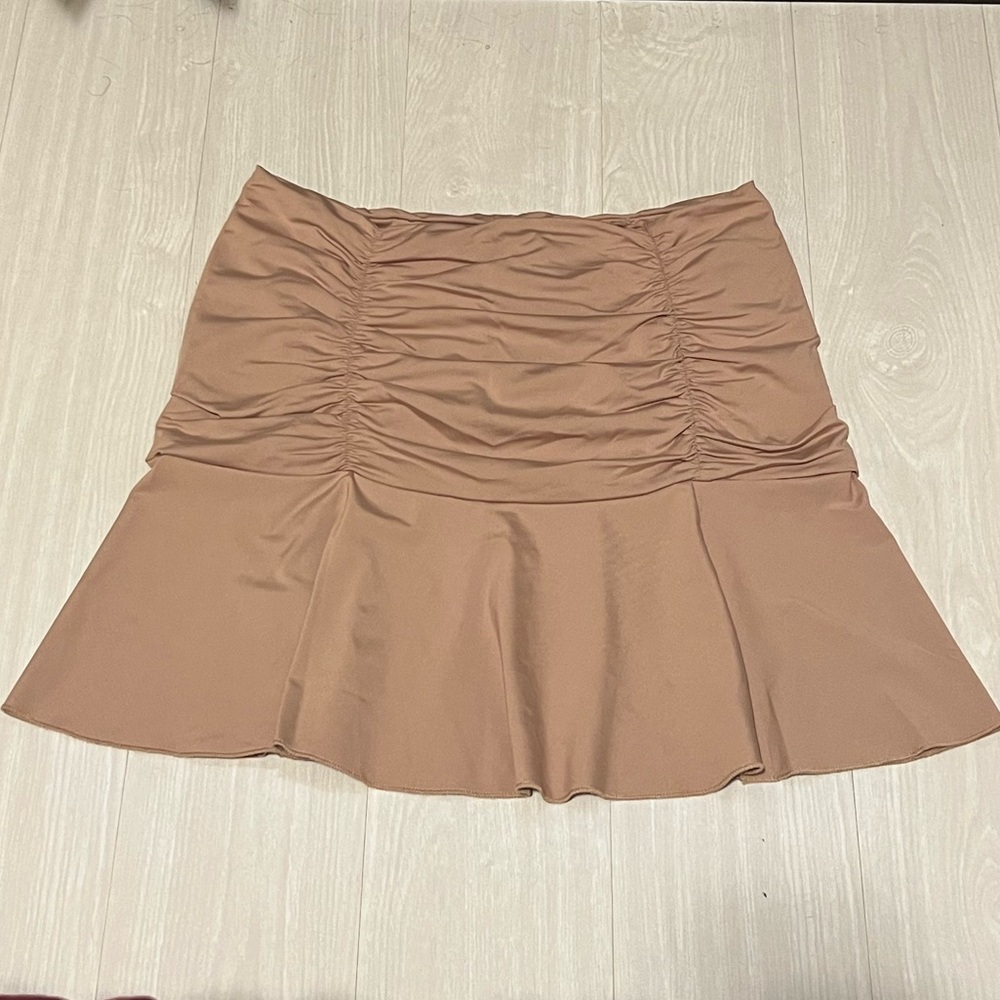 tan ruched skirt